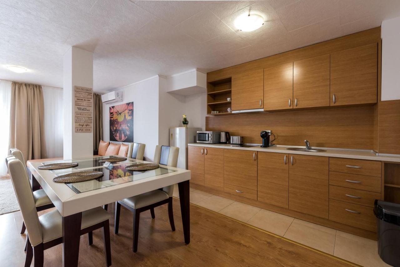 Modern & Cozy 2Bd Apartment With Mountain View Бансько Екстер'єр фото