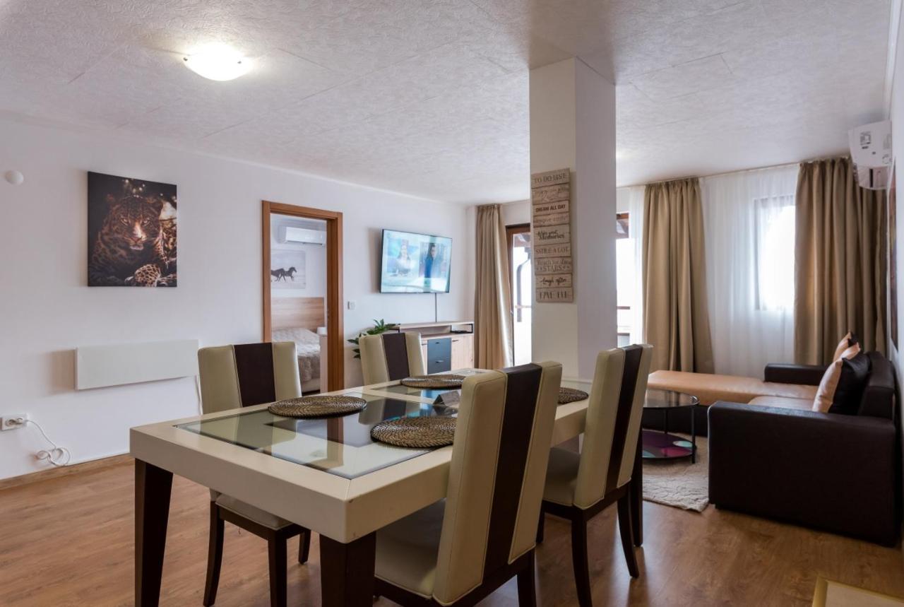 Modern & Cozy 2Bd Apartment With Mountain View Бансько Екстер'єр фото